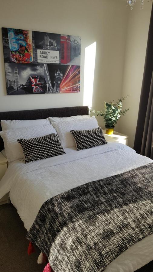 City Centre 1 Bed Apartment With Free On Site Parking With Cctv By Lets Relocations 伯明翰 外观 照片