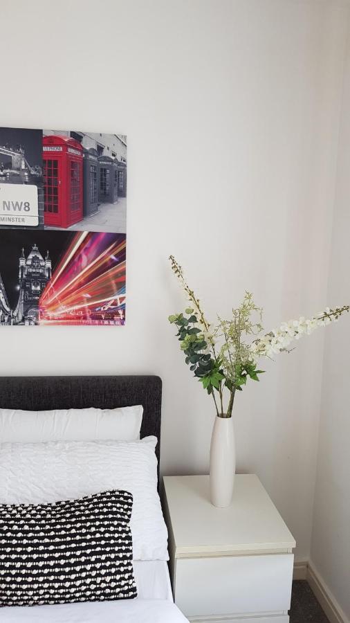 City Centre 1 Bed Apartment With Free On Site Parking With Cctv By Lets Relocations 伯明翰 外观 照片