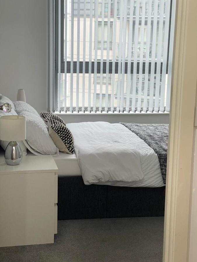 City Centre 1 Bed Apartment With Free On Site Parking With Cctv By Lets Relocations 伯明翰 外观 照片